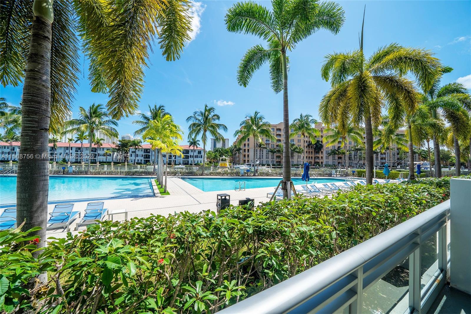 2950 NE 188th St 140, Aventura, Florida 33180, 2 Bedrooms Bedrooms, ,3 BathroomsBathrooms,Residentiallease,For Rent,2950 NE 188th St 140,A11568756