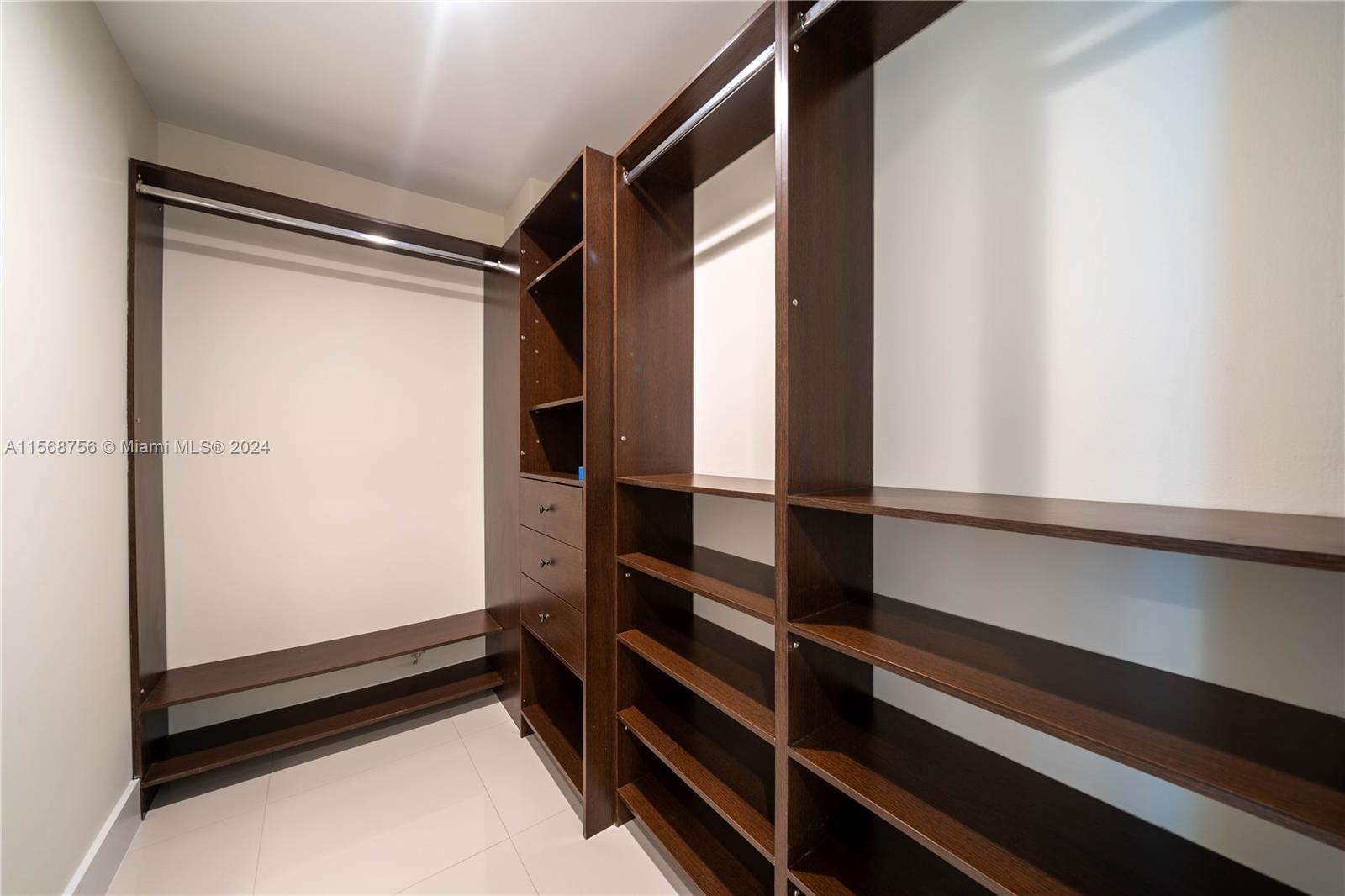 2950 NE 188th St 140, Aventura, Florida 33180, 2 Bedrooms Bedrooms, ,3 BathroomsBathrooms,Residentiallease,For Rent,2950 NE 188th St 140,A11568756
