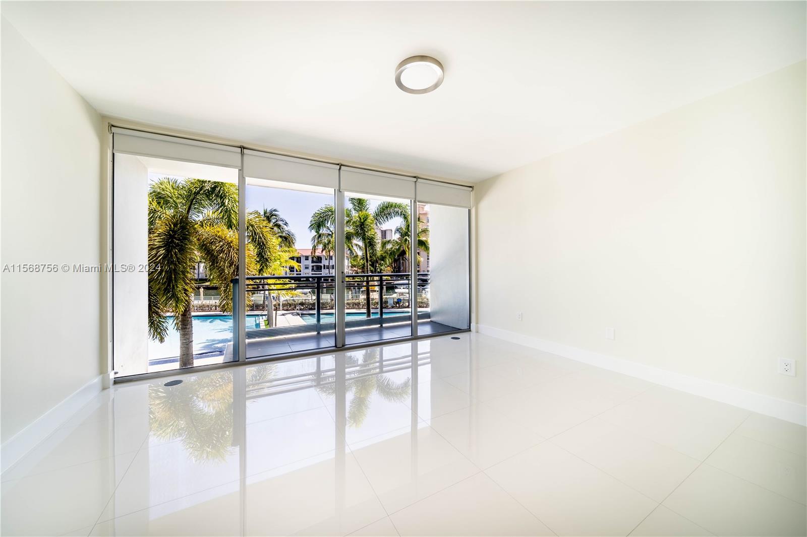 2950 NE 188th St 140, Aventura, Florida 33180, 2 Bedrooms Bedrooms, ,3 BathroomsBathrooms,Residentiallease,For Rent,2950 NE 188th St 140,A11568756