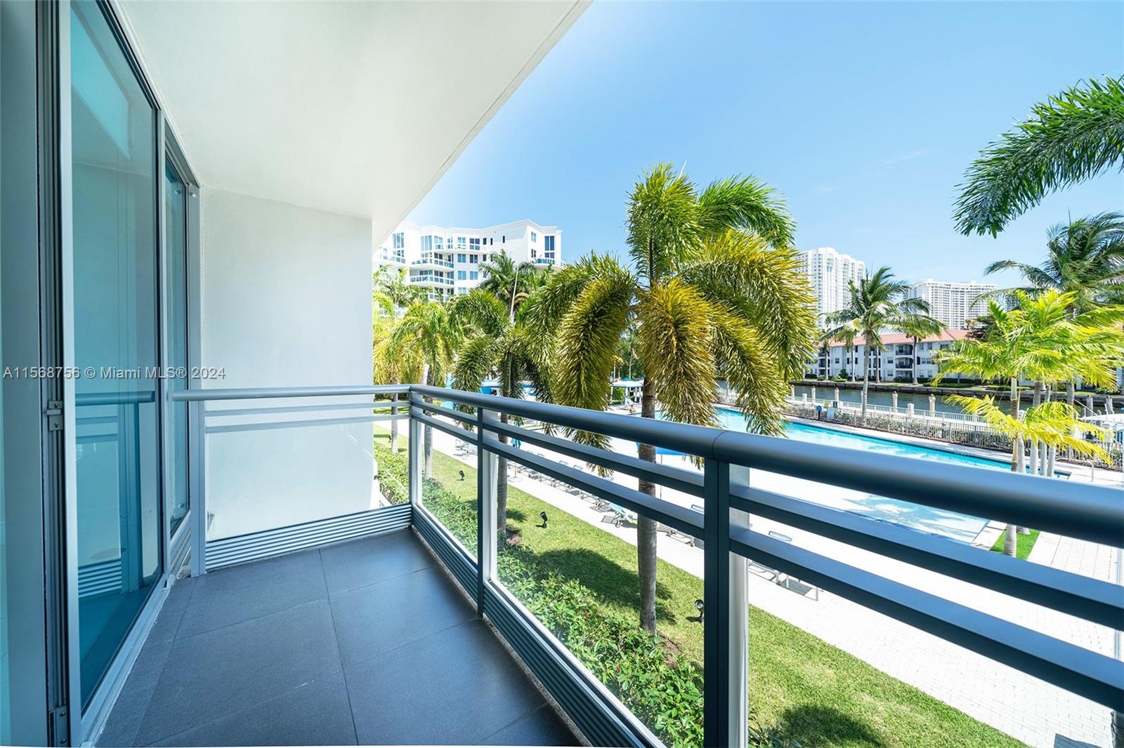 2950 NE 188th St 140, Aventura, Florida 33180, 2 Bedrooms Bedrooms, ,3 BathroomsBathrooms,Residentiallease,For Rent,2950 NE 188th St 140,A11568756