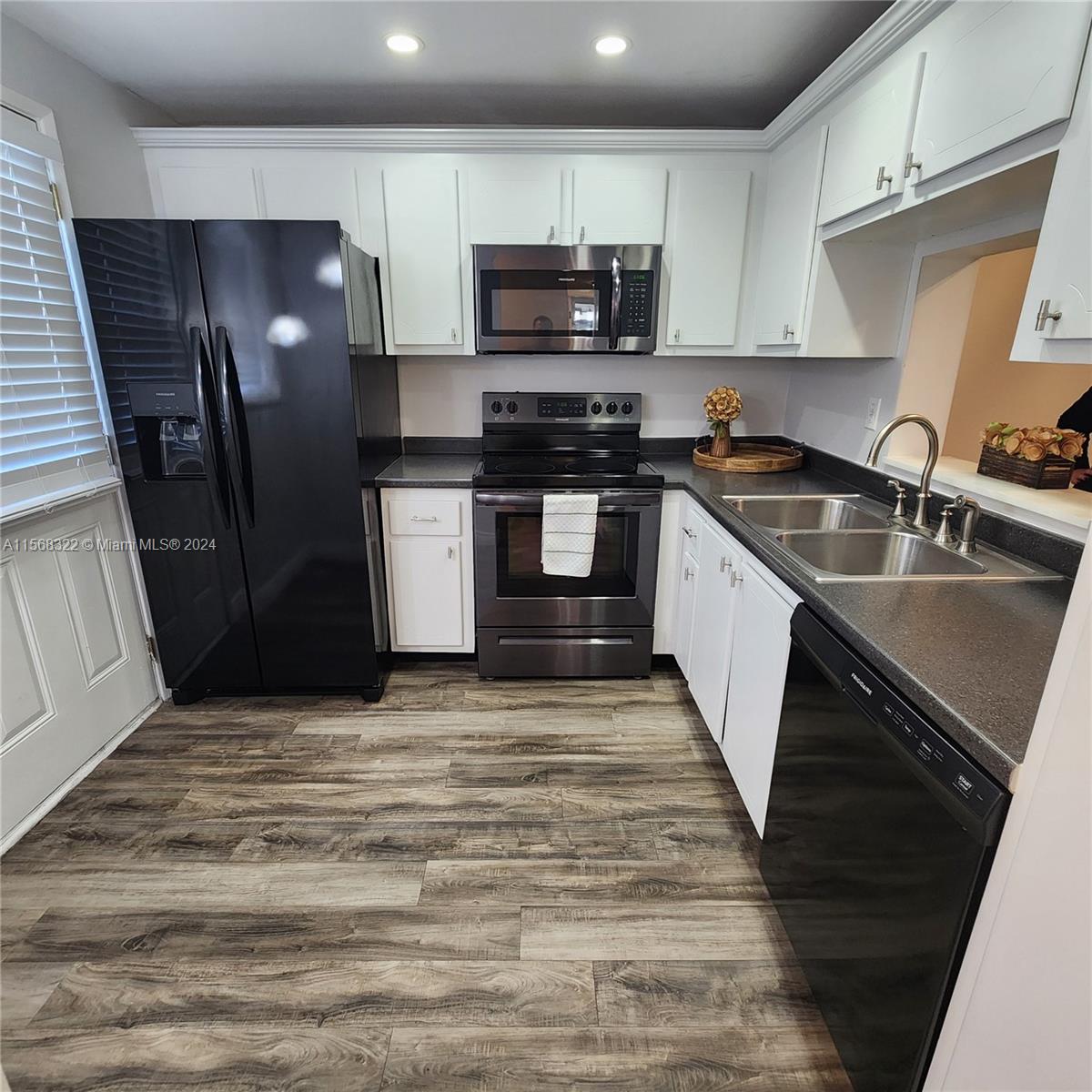 900 NE 12th Ave 406, Hallandale Beach, Florida 33009, 1 Bedroom Bedrooms, ,1 BathroomBathrooms,Residentiallease,For Rent,900 NE 12th Ave 406,A11568322