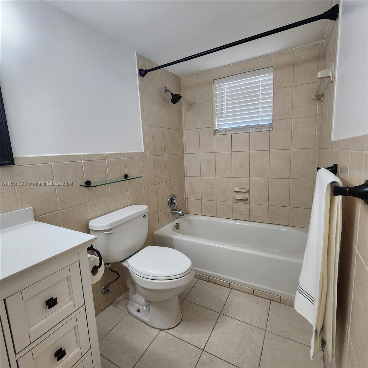 900 NE 12th Ave 406, Hallandale Beach, Florida 33009, 1 Bedroom Bedrooms, ,1 BathroomBathrooms,Residentiallease,For Rent,900 NE 12th Ave 406,A11568322
