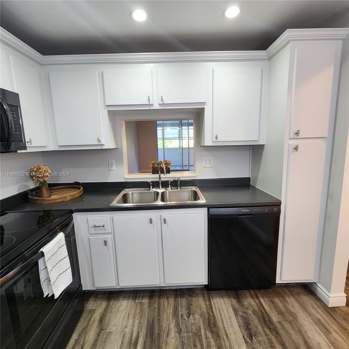 900 NE 12th Ave 406, Hallandale Beach, Florida 33009, 1 Bedroom Bedrooms, ,1 BathroomBathrooms,Residentiallease,For Rent,900 NE 12th Ave 406,A11568322