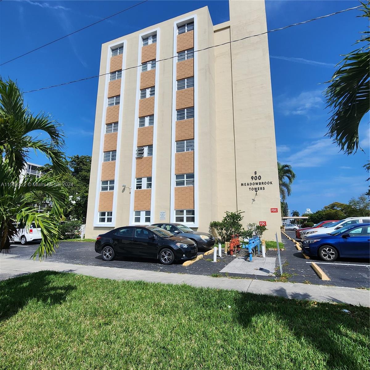 900 NE 12th Ave 406, Hallandale Beach, Florida 33009, 1 Bedroom Bedrooms, ,1 BathroomBathrooms,Residentiallease,For Rent,900 NE 12th Ave 406,A11568322