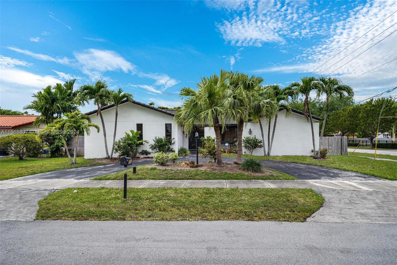 2604 SW 108th Ct  For Sale A11568807, FL