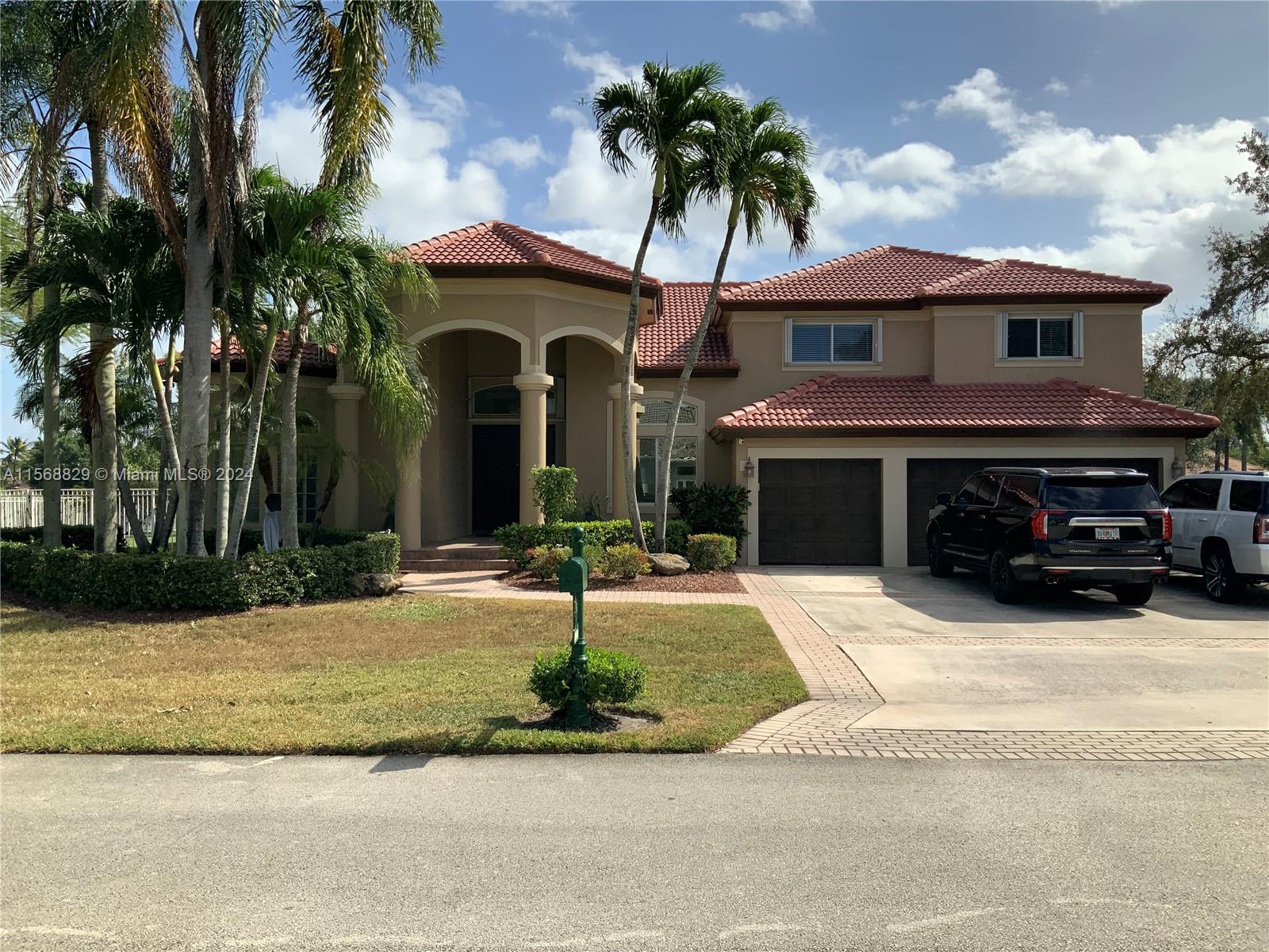 3440 Carlton Ln, Davie, FL 33330