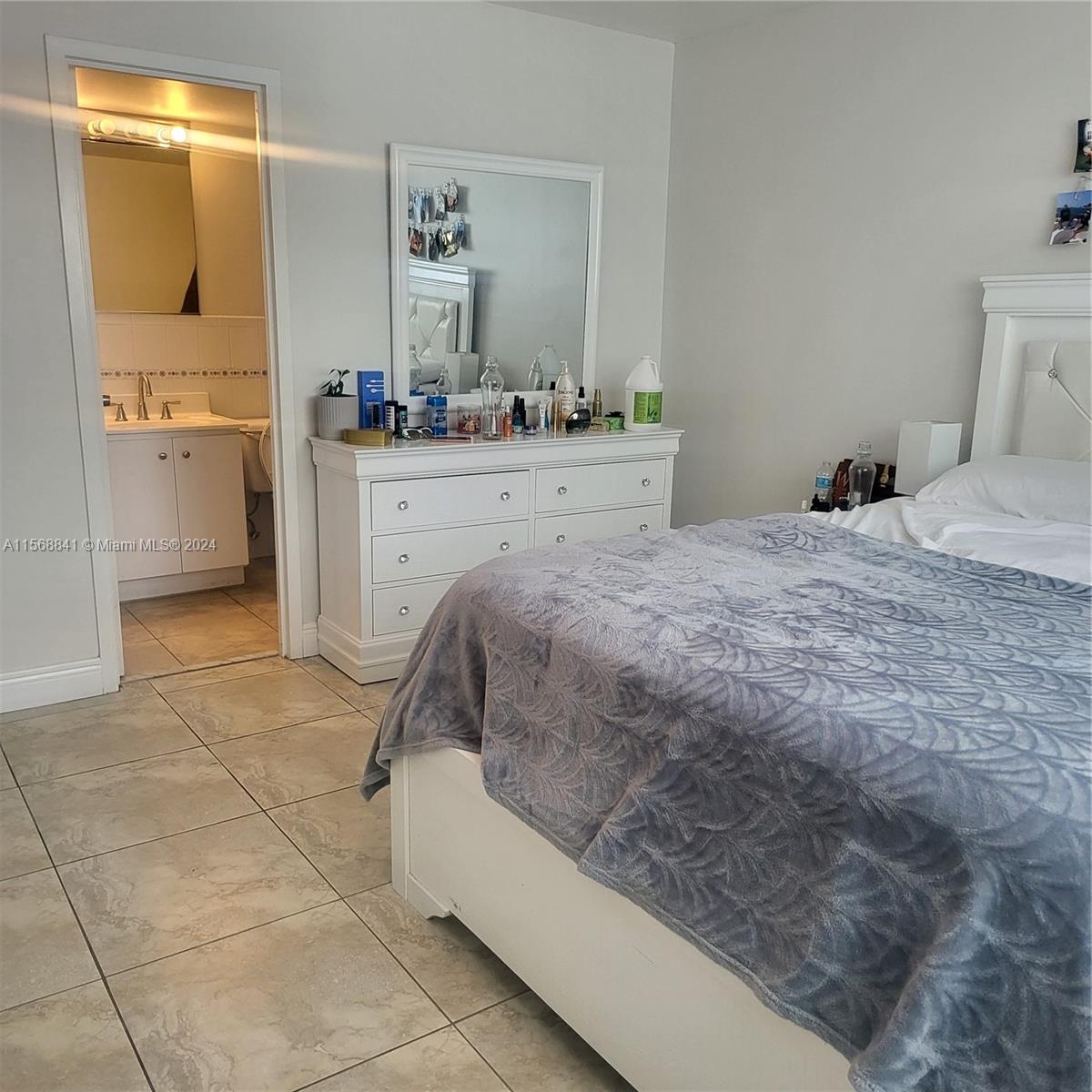 6969 Collins Ave 506, Miami Beach, Florida 33141, 1 Bedroom Bedrooms, ,1 BathroomBathrooms,Residential,For Sale,6969 Collins Ave 506,A11568841