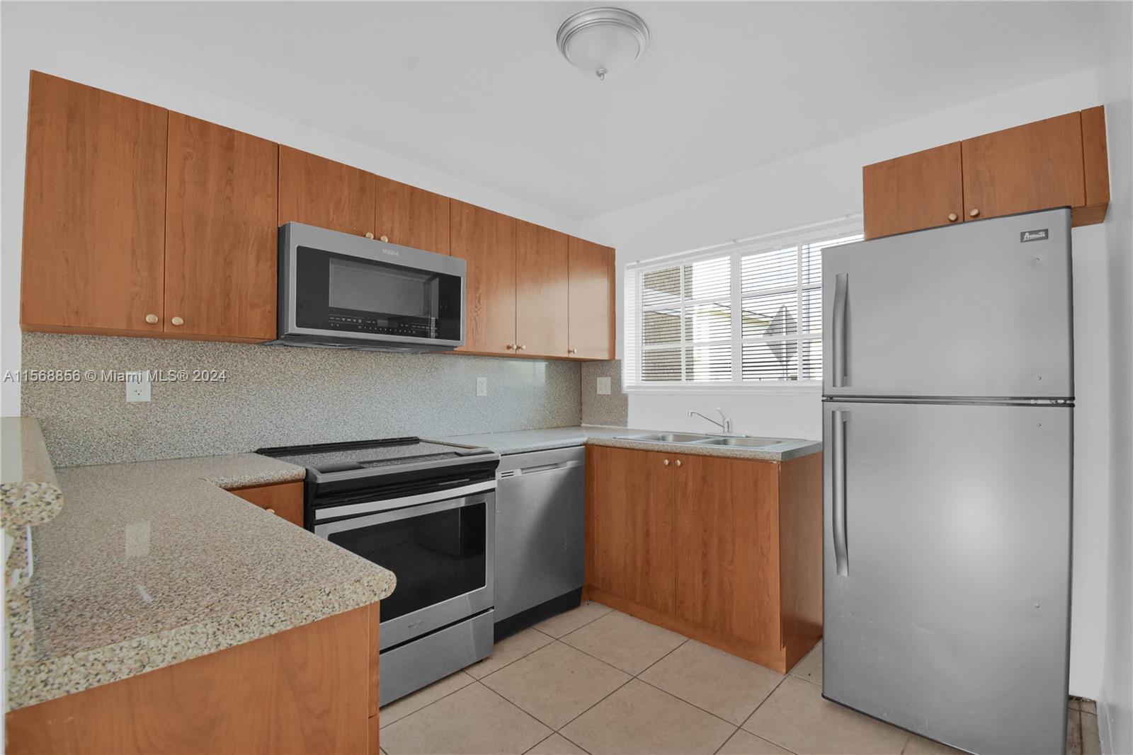 13958 SW 260th St 101, Homestead, Florida 33032, 2 Bedrooms Bedrooms, ,2 BathroomsBathrooms,Residentiallease,For Rent,13958 SW 260th St 101,A11568856