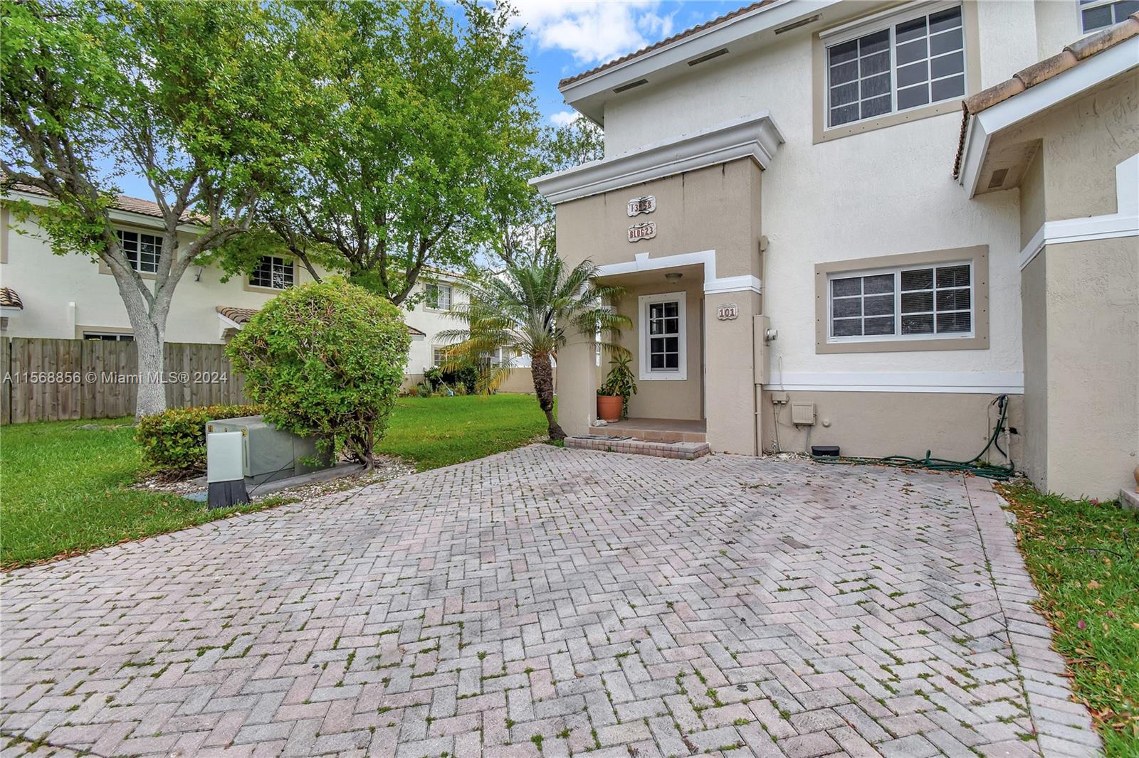 13958 SW 260th St 101, Homestead, Florida 33032, 2 Bedrooms Bedrooms, ,2 BathroomsBathrooms,Residentiallease,For Rent,13958 SW 260th St 101,A11568856