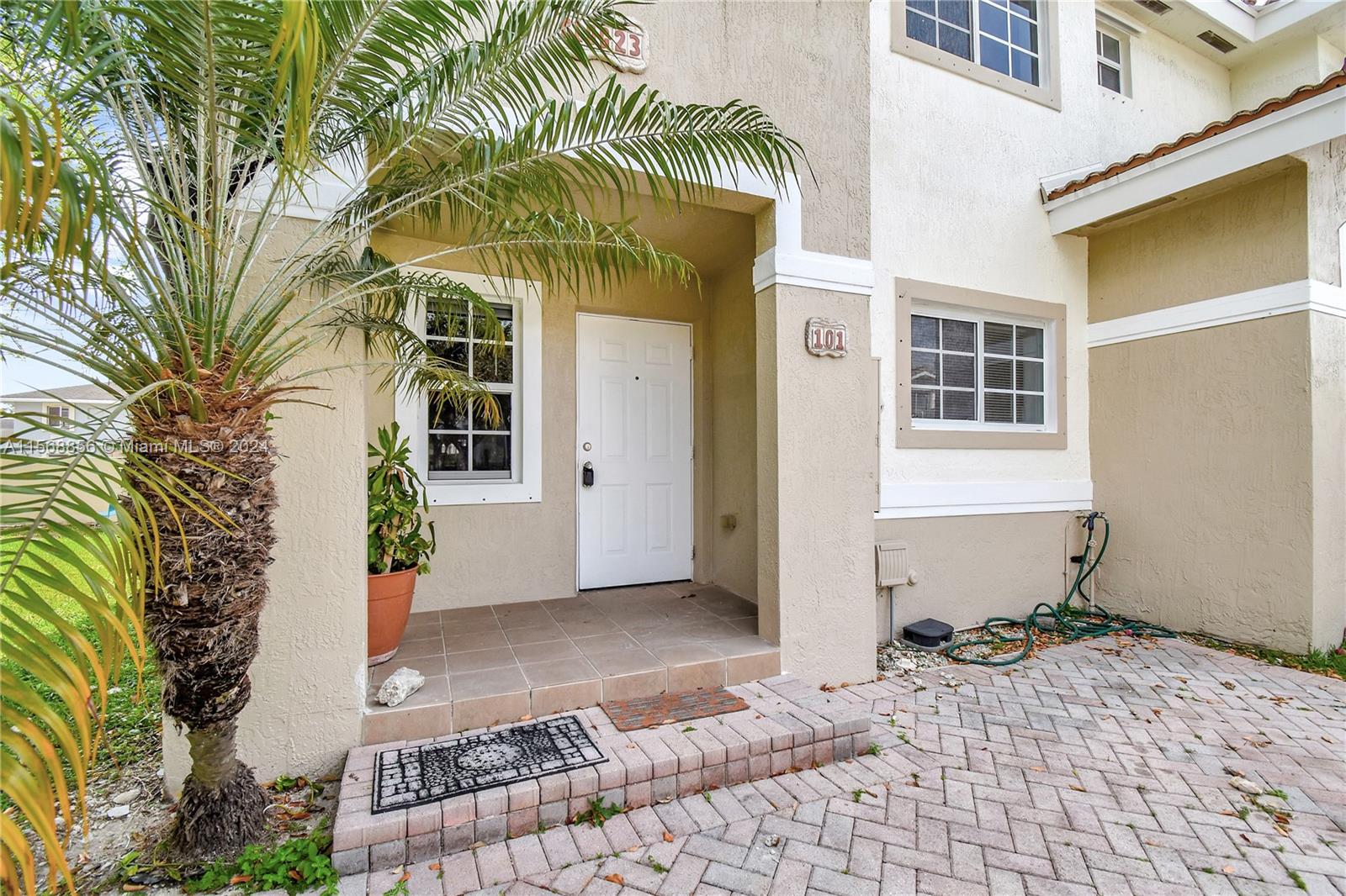 13958 SW 260th St 101, Homestead, Florida 33032, 2 Bedrooms Bedrooms, ,2 BathroomsBathrooms,Residentiallease,For Rent,13958 SW 260th St 101,A11568856