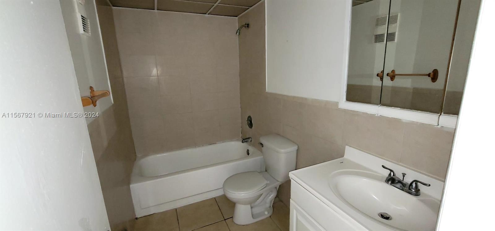6990 NW 186th St 4-211, Miami Gardens, Florida 33015, 1 Bedroom Bedrooms, ,1 BathroomBathrooms,Residentiallease,For Rent,6990 NW 186th St 4-211,A11567921