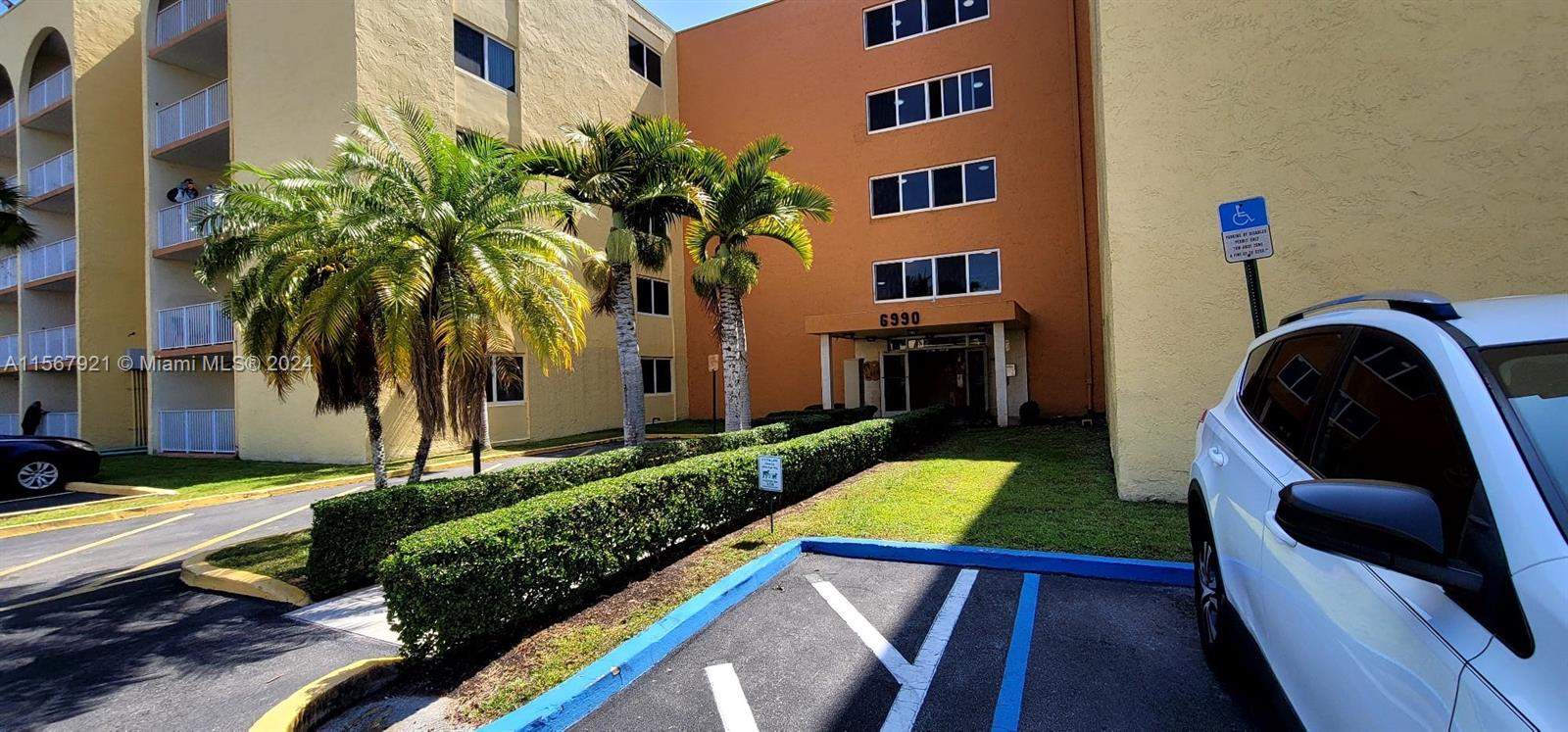 6990 NW 186th St 4-211, Miami Gardens, Florida 33015, 1 Bedroom Bedrooms, ,1 BathroomBathrooms,Residentiallease,For Rent,6990 NW 186th St 4-211,A11567921