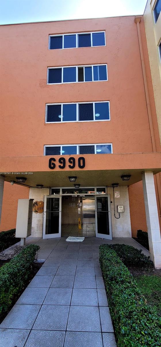 6990 NW 186th St 4-211, Miami Gardens, Florida 33015, 1 Bedroom Bedrooms, ,1 BathroomBathrooms,Residentiallease,For Rent,6990 NW 186th St 4-211,A11567921