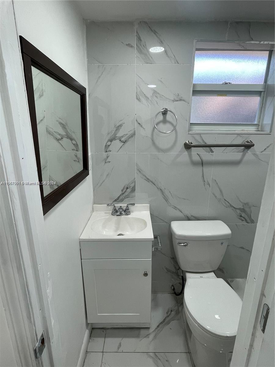 760 NE 168th St, North Miami Beach, Florida 33162, 1 Bedroom Bedrooms, ,1 BathroomBathrooms,Residentiallease,For Rent,760 NE 168th St,A11567001