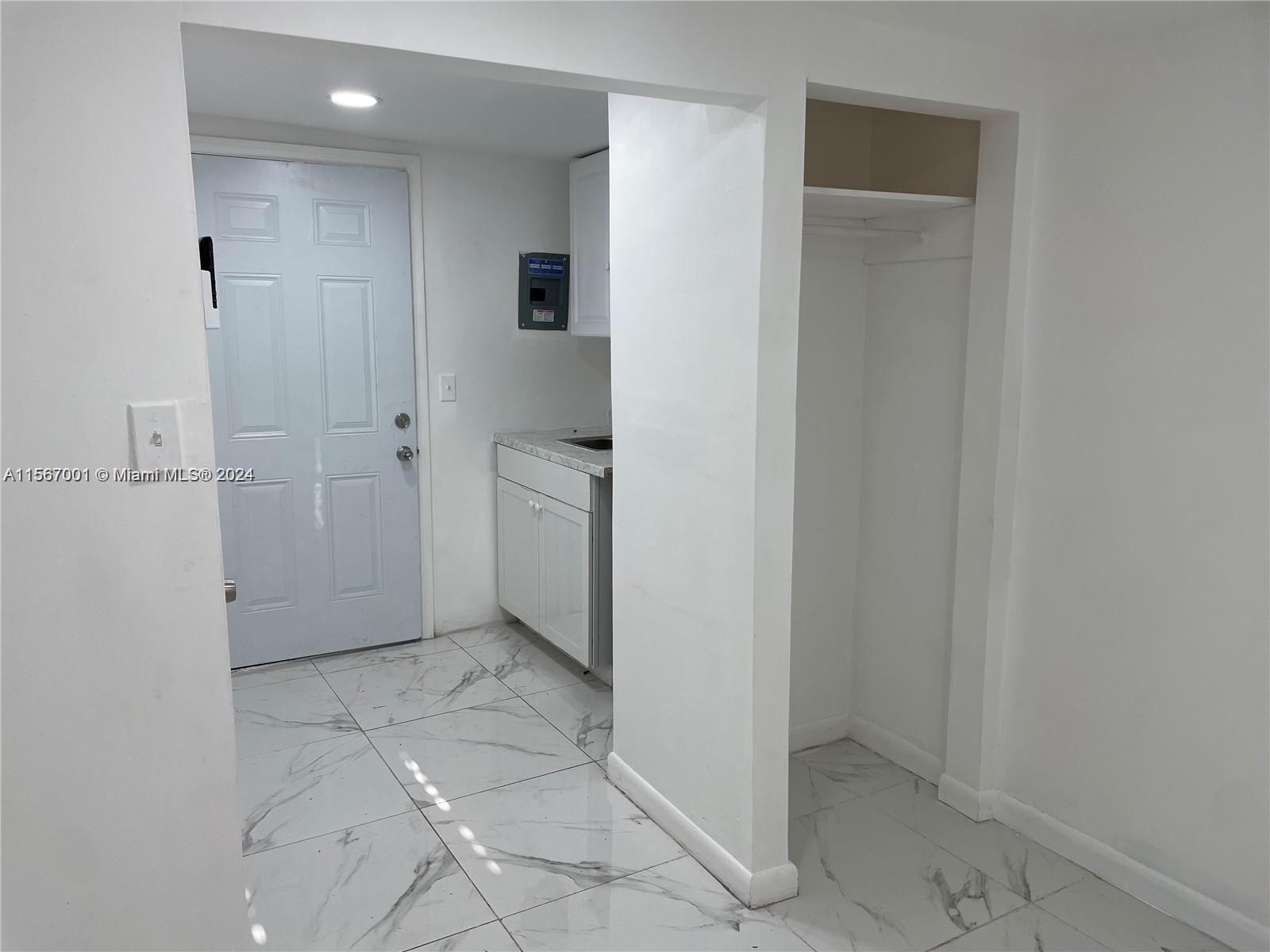 760 NE 168th St, North Miami Beach, Florida 33162, 1 Bedroom Bedrooms, ,1 BathroomBathrooms,Residentiallease,For Rent,760 NE 168th St,A11567001