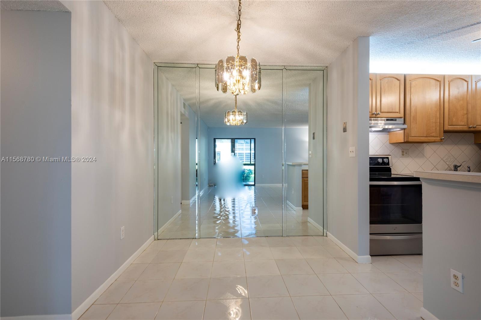 10789 W Clairmont Cir 107, Tamarac, Florida 33321, 2 Bedrooms Bedrooms, ,2 BathroomsBathrooms,Residential,For Sale,10789 W Clairmont Cir 107,A11568780