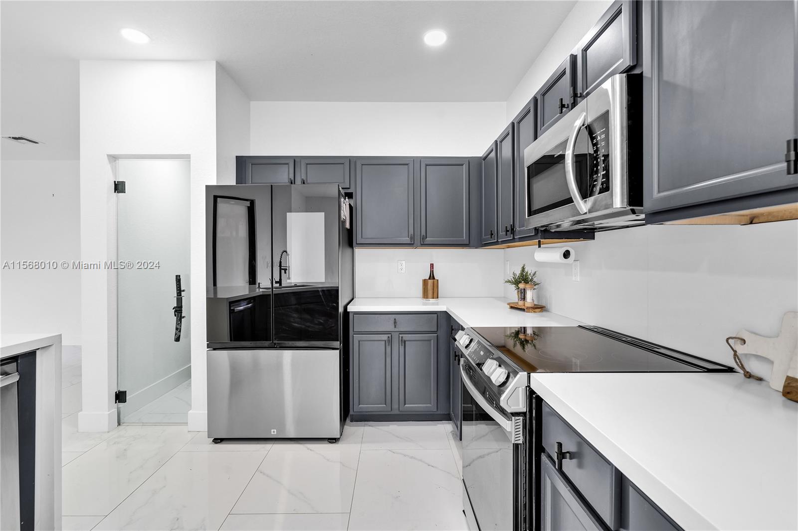 11495 SW 241st St 11495, Homestead, Florida 33032, 5 Bedrooms Bedrooms, ,3 BathroomsBathrooms,Residentiallease,For Rent,11495 SW 241st St 11495,A11568010