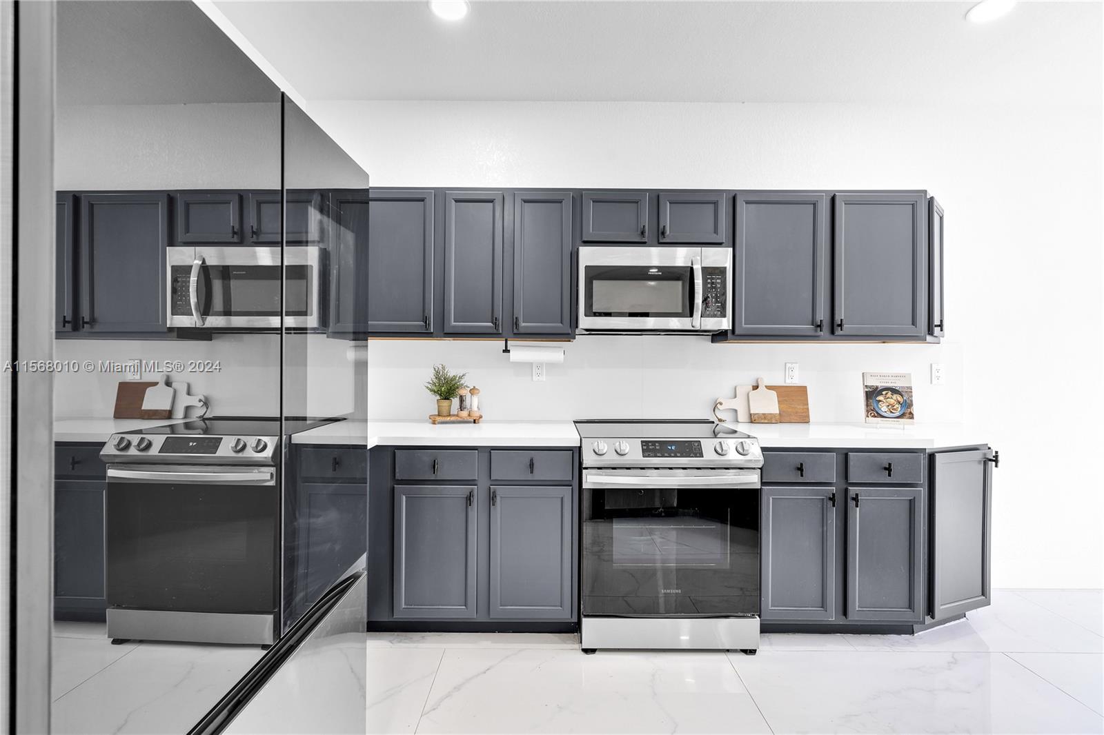 11495 SW 241st St 11495, Homestead, Florida 33032, 5 Bedrooms Bedrooms, ,3 BathroomsBathrooms,Residentiallease,For Rent,11495 SW 241st St 11495,A11568010