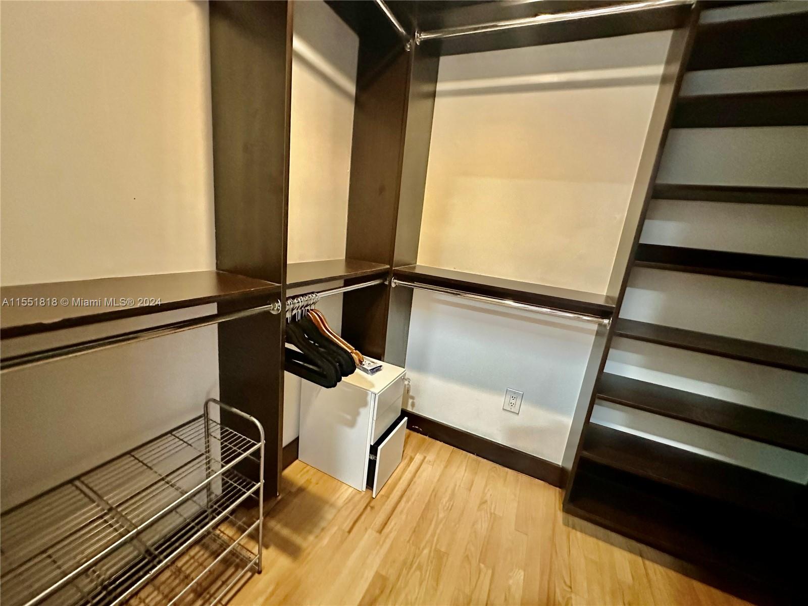 327 W 28th St main, Miami Beach, Florida 33140, 3 Bedrooms Bedrooms, ,4 BathroomsBathrooms,Residentiallease,For Rent,327 W 28th St main,A11551818