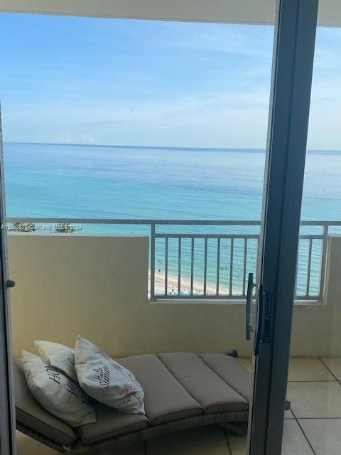3180 S Ocean Dr 1204, Hallandale Beach, Florida 33009, 2 Bedrooms Bedrooms, ,1 BathroomBathrooms,Residentiallease,For Rent,3180 S Ocean Dr 1204,A11568871