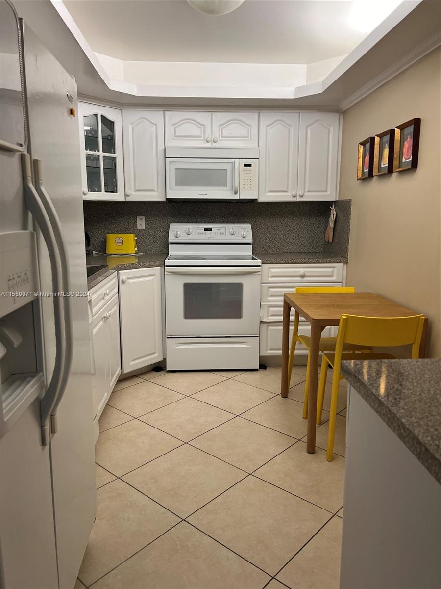 3180 S Ocean Dr 1204, Hallandale Beach, Florida 33009, 2 Bedrooms Bedrooms, ,1 BathroomBathrooms,Residentiallease,For Rent,3180 S Ocean Dr 1204,A11568871