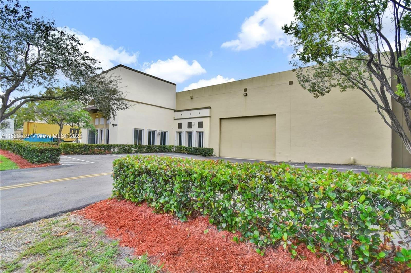 10600 NW 37th Ter  For Sale A11566539, FL