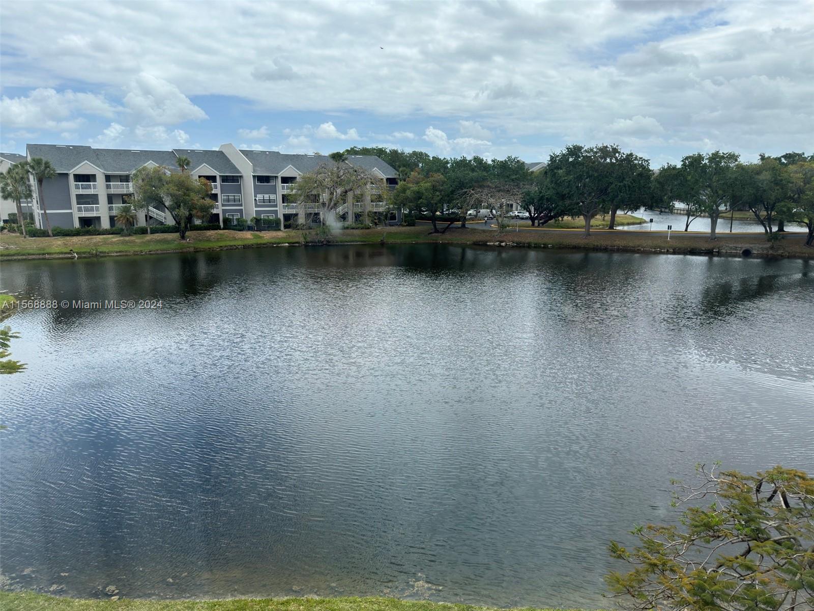 8020 Hampton Blvd 303, North Lauderdale, Florida 33068, 2 Bedrooms Bedrooms, ,2 BathroomsBathrooms,Residentiallease,For Rent,8020 Hampton Blvd 303,A11568888
