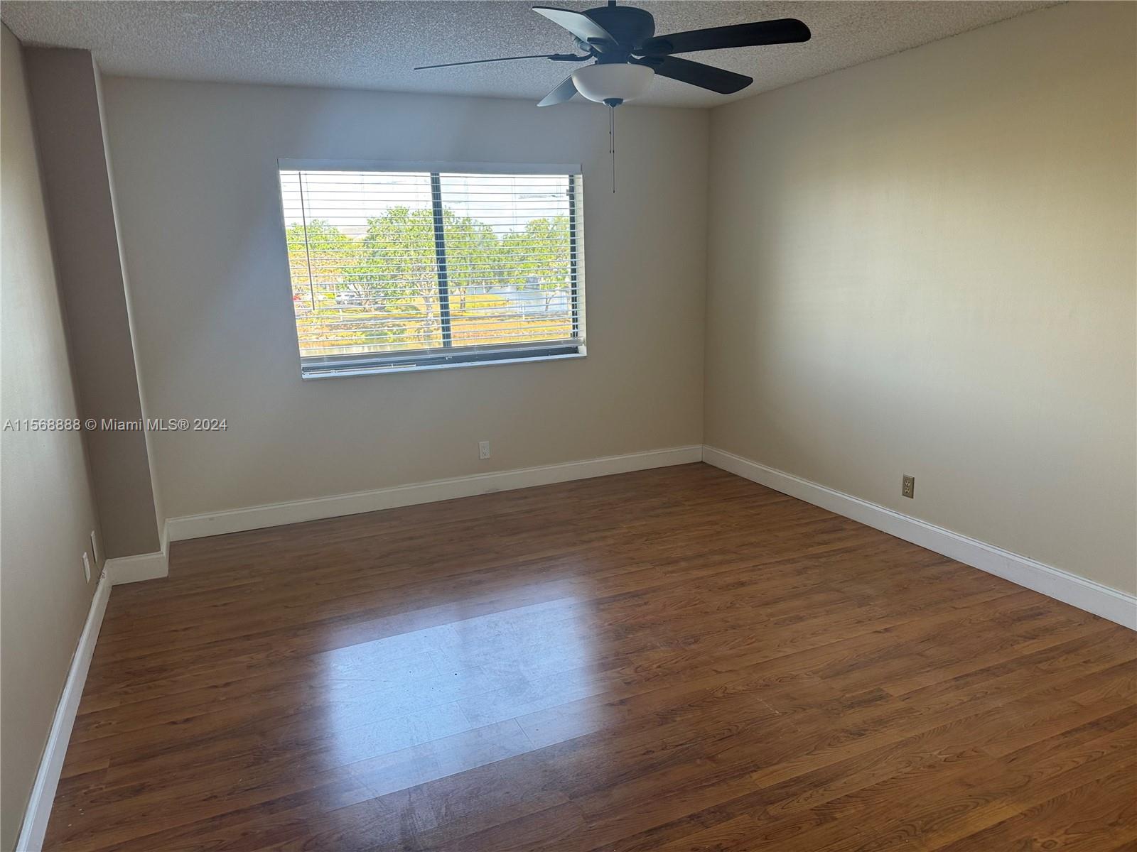 8020 Hampton Blvd 303, North Lauderdale, Florida 33068, 2 Bedrooms Bedrooms, ,2 BathroomsBathrooms,Residentiallease,For Rent,8020 Hampton Blvd 303,A11568888