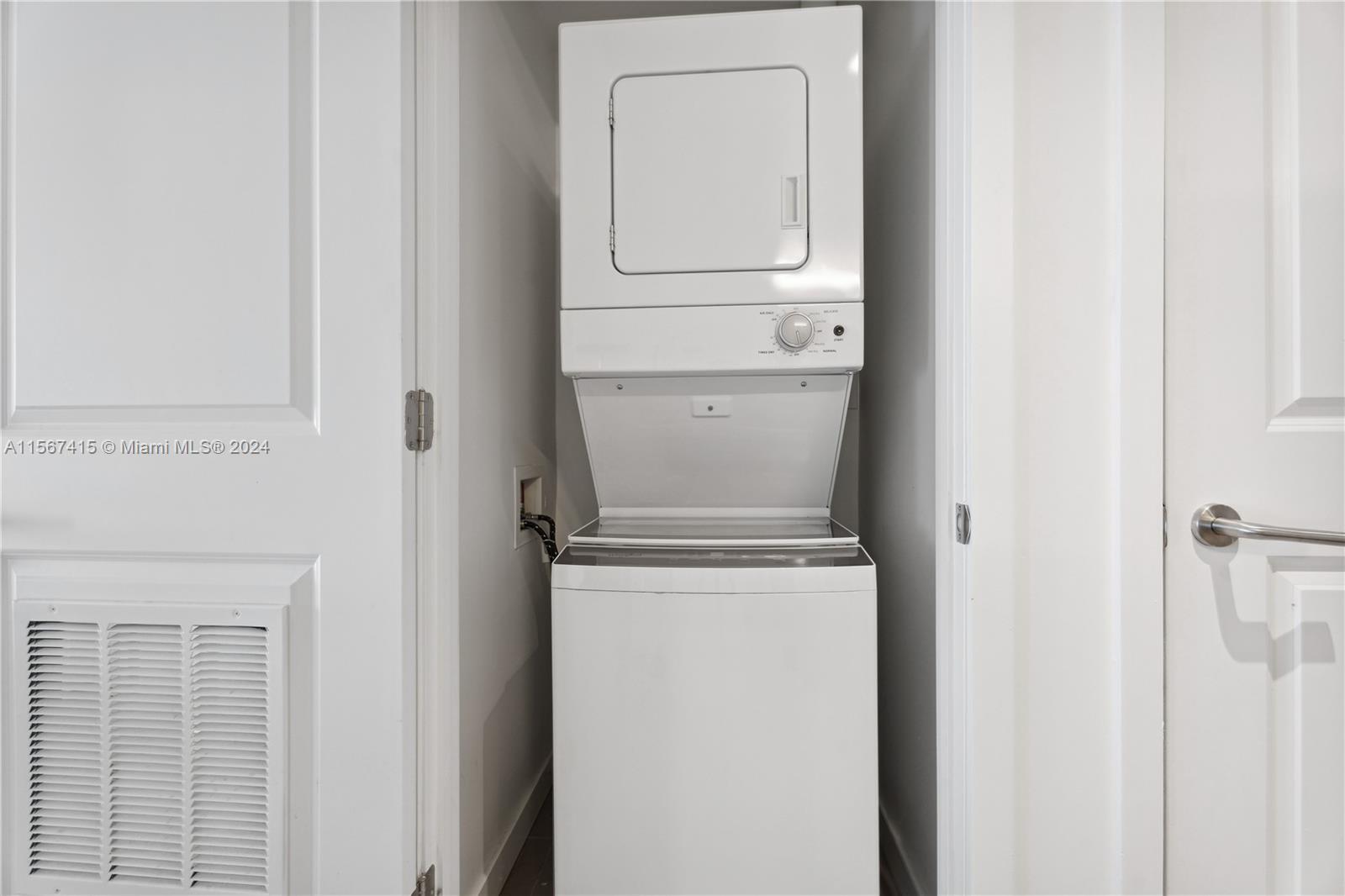 1600 NE 1st Ave 3303, Miami, Florida 33132, ,1 BathroomBathrooms,Residentiallease,For Rent,1600 NE 1st Ave 3303,A11567415