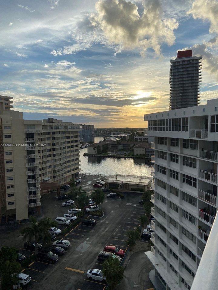 1801 S Ocean Dr PH43, Hallandale Beach, Florida 33009, 1 Bedroom Bedrooms, ,1 BathroomBathrooms,Residentiallease,For Rent,1801 S Ocean Dr PH43,A11568891