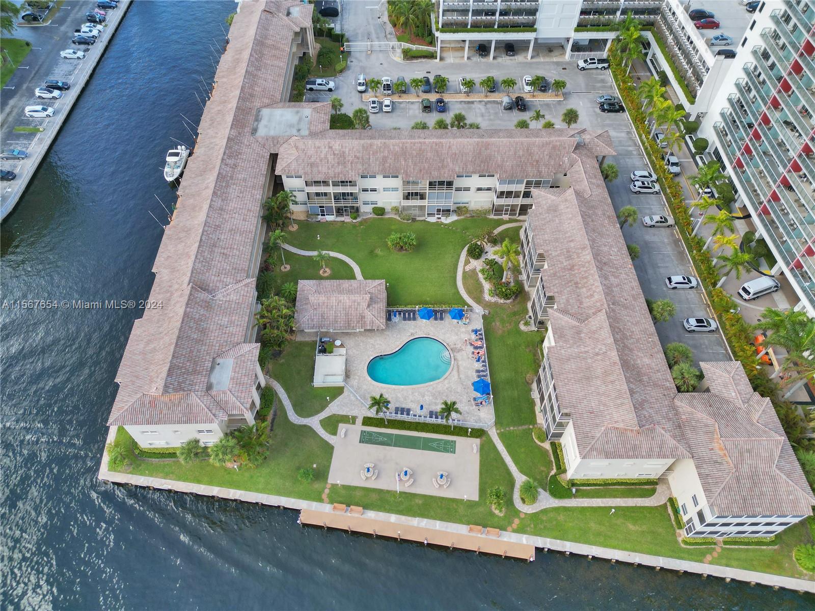 2600 Diana Dr 118, Hallandale Beach, Florida 33009, 1 Bedroom Bedrooms, ,1 BathroomBathrooms,Residential,For Sale,2600 Diana Dr 118,A11567654