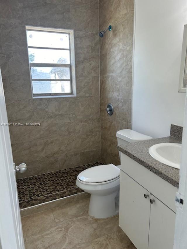 Miami, Florida 33125, 2 Bedrooms Bedrooms, ,1 BathroomBathrooms,Residentiallease,For Rent,A11568911