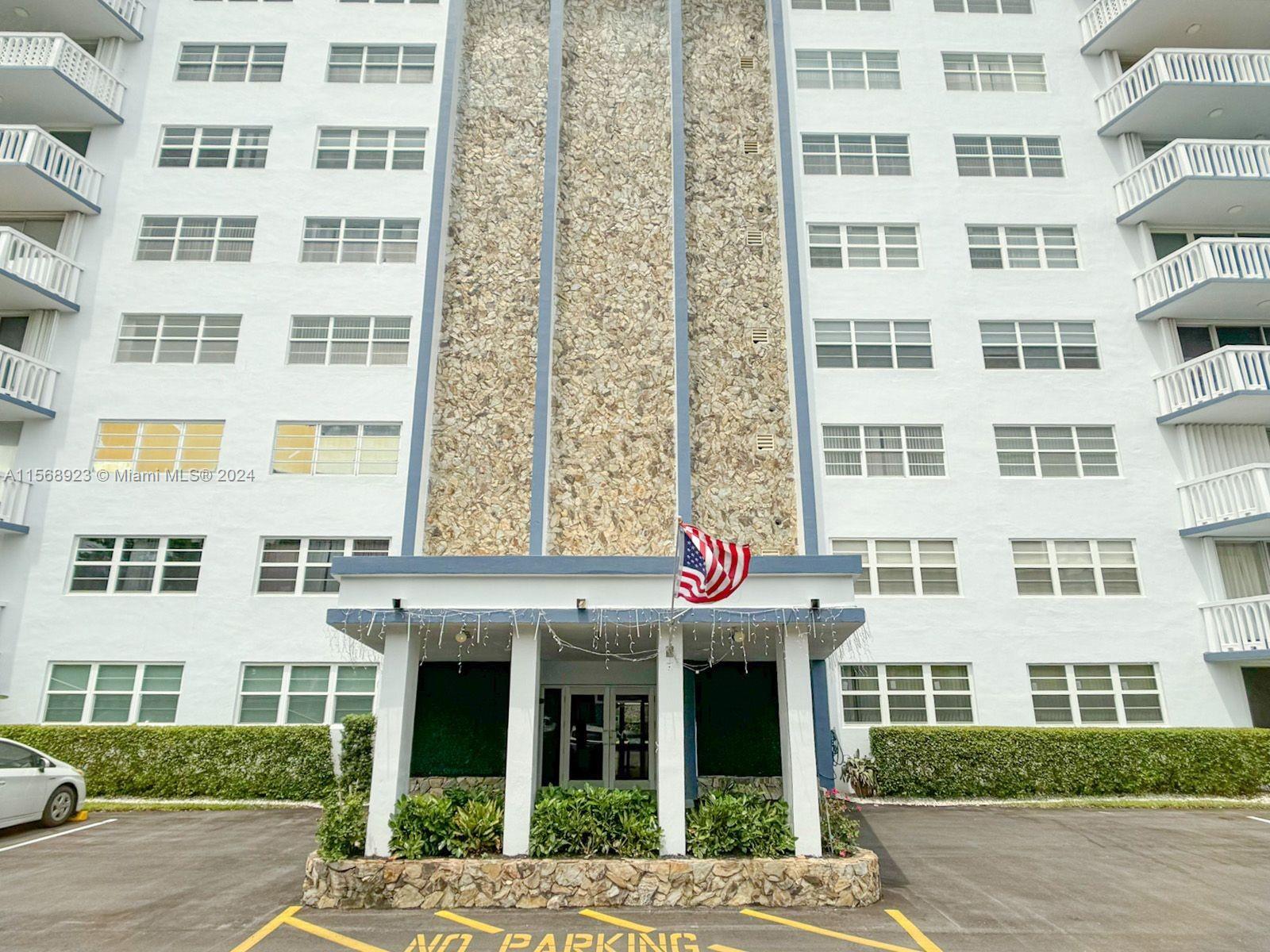 400 NE 12th Ave 404, Hallandale Beach, Florida 33009, 2 Bedrooms Bedrooms, ,2 BathroomsBathrooms,Residential,For Sale,400 NE 12th Ave 404,A11568923