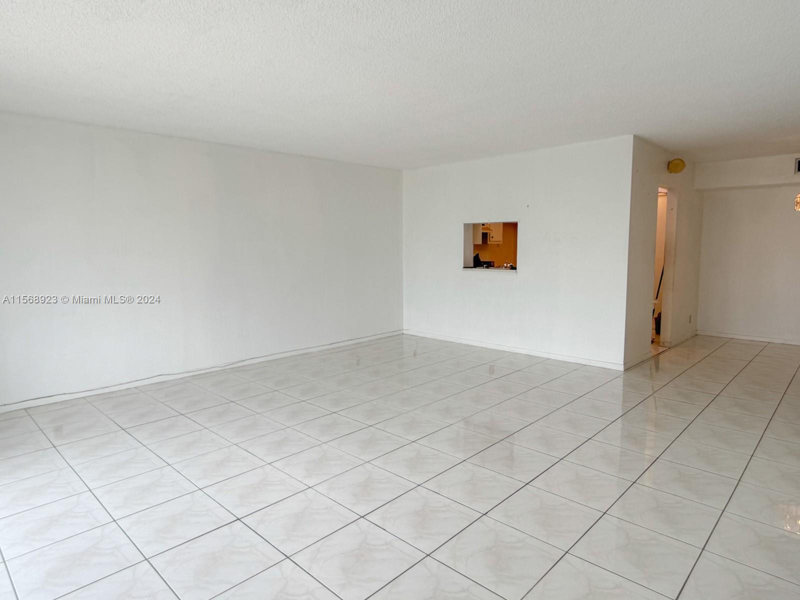 400 NE 12th Ave 404, Hallandale Beach, Florida 33009, 2 Bedrooms Bedrooms, ,2 BathroomsBathrooms,Residential,For Sale,400 NE 12th Ave 404,A11568923