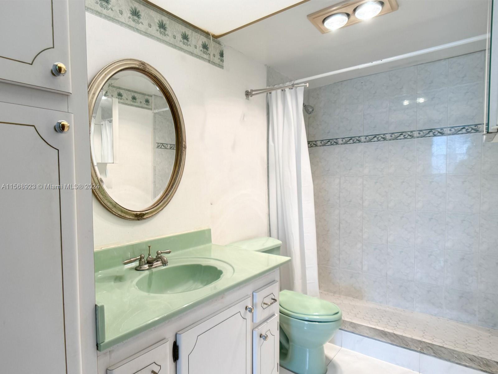 400 NE 12th Ave 404, Hallandale Beach, Florida 33009, 2 Bedrooms Bedrooms, ,2 BathroomsBathrooms,Residential,For Sale,400 NE 12th Ave 404,A11568923