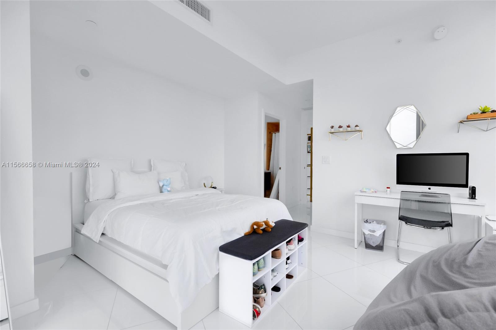 851 NE 1st Ave 1202, Miami, Florida 33132, 1 Bedroom Bedrooms, ,1 BathroomBathrooms,Residentiallease,For Rent,851 NE 1st Ave 1202,A11566658