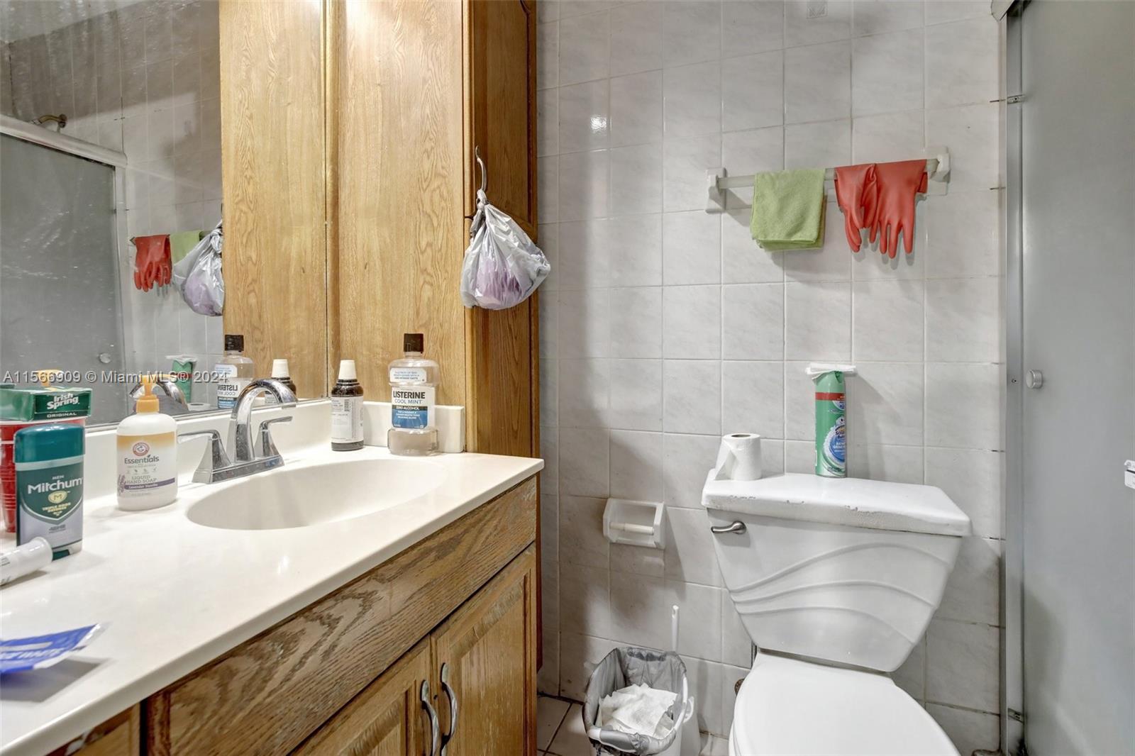 6832 SW 16th Ct, Pembroke Pines, Florida 33023, 3 Bedrooms Bedrooms, ,2 BathroomsBathrooms,Residential,For Sale,6832 SW 16th Ct,A11566909