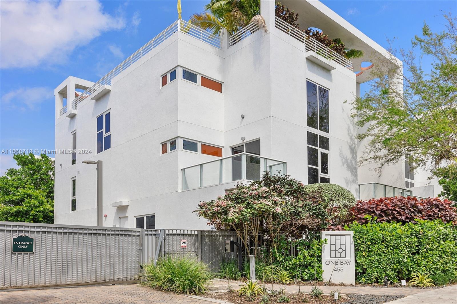 455 NE 39th St 101, Miami, Florida 33137, 1 Bedroom Bedrooms, ,1 BathroomBathrooms,Residential,For Sale,455 NE 39th St 101,A11568713