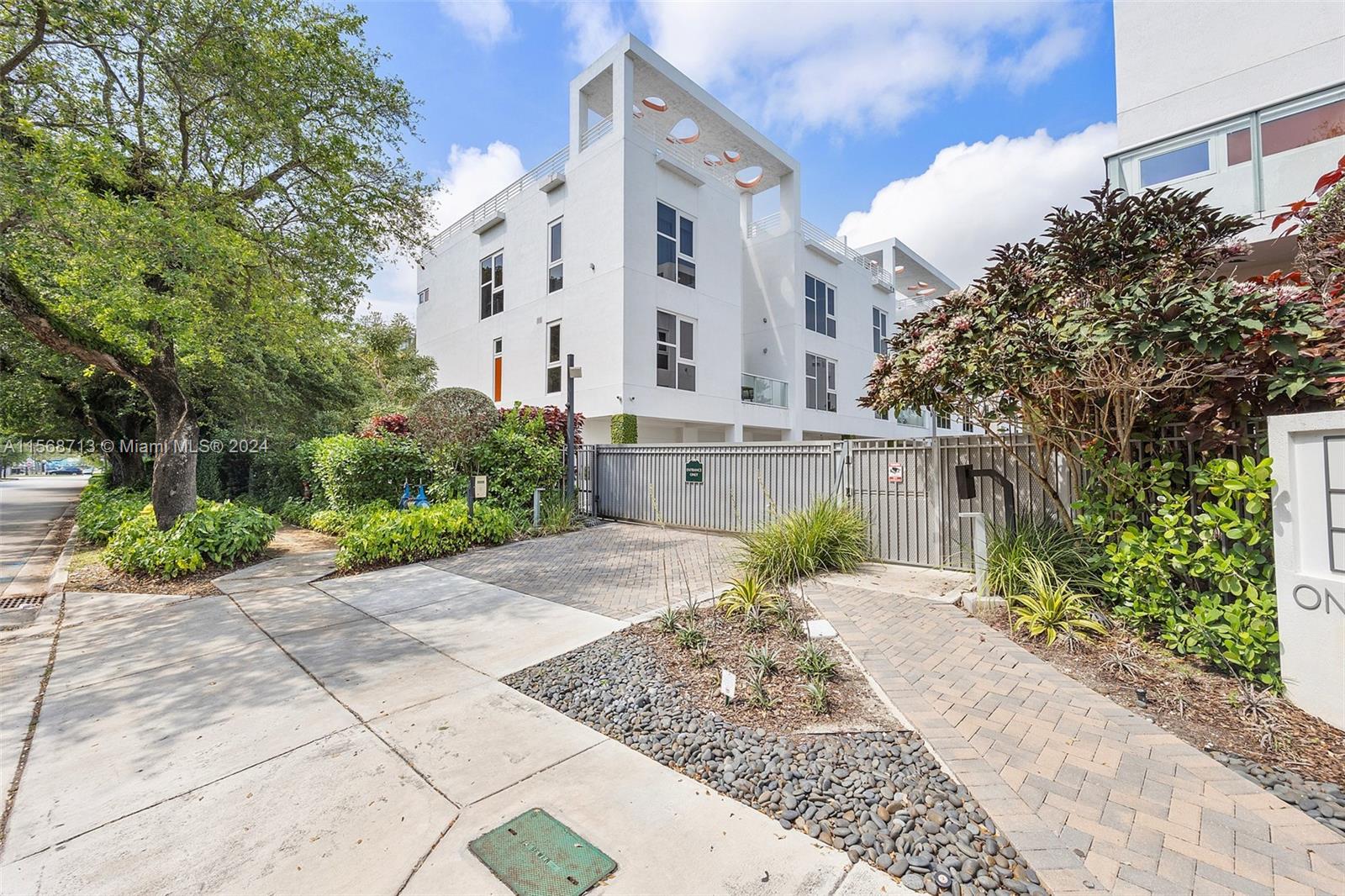 455 NE 39th St 101, Miami, Florida 33137, 1 Bedroom Bedrooms, ,1 BathroomBathrooms,Residential,For Sale,455 NE 39th St 101,A11568713