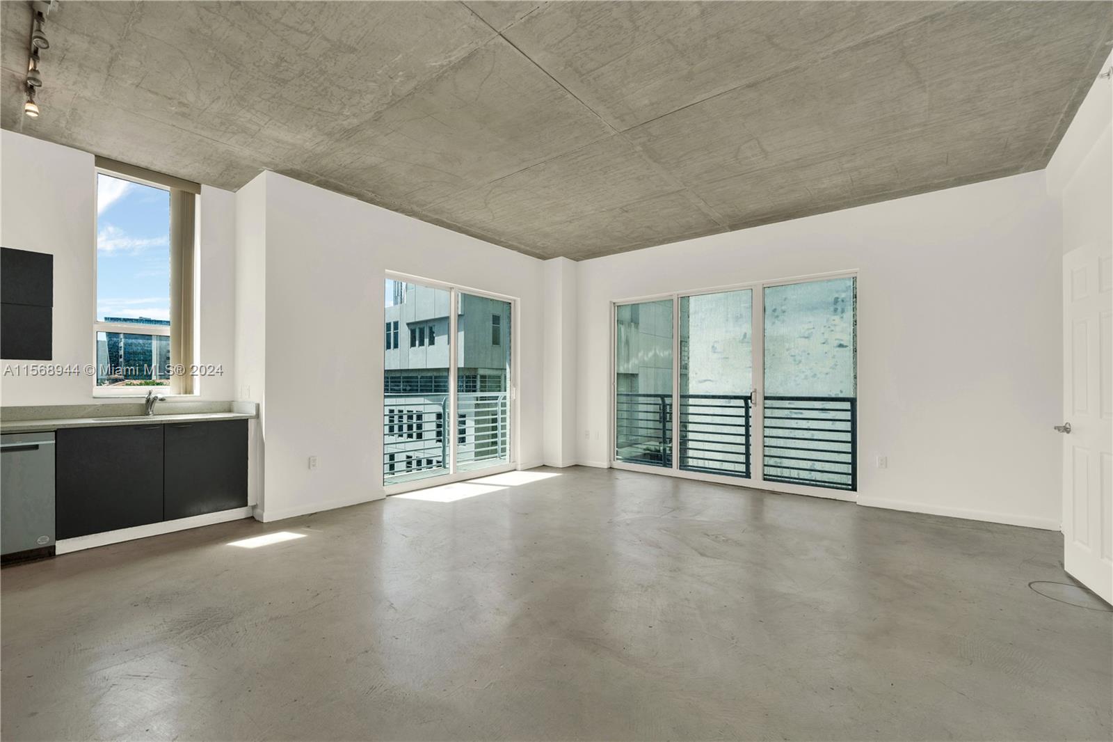234 NE 3rd St 601, Miami, Florida 33132, 2 Bedrooms Bedrooms, ,2 BathroomsBathrooms,Residentiallease,For Rent,234 NE 3rd St 601,A11568944