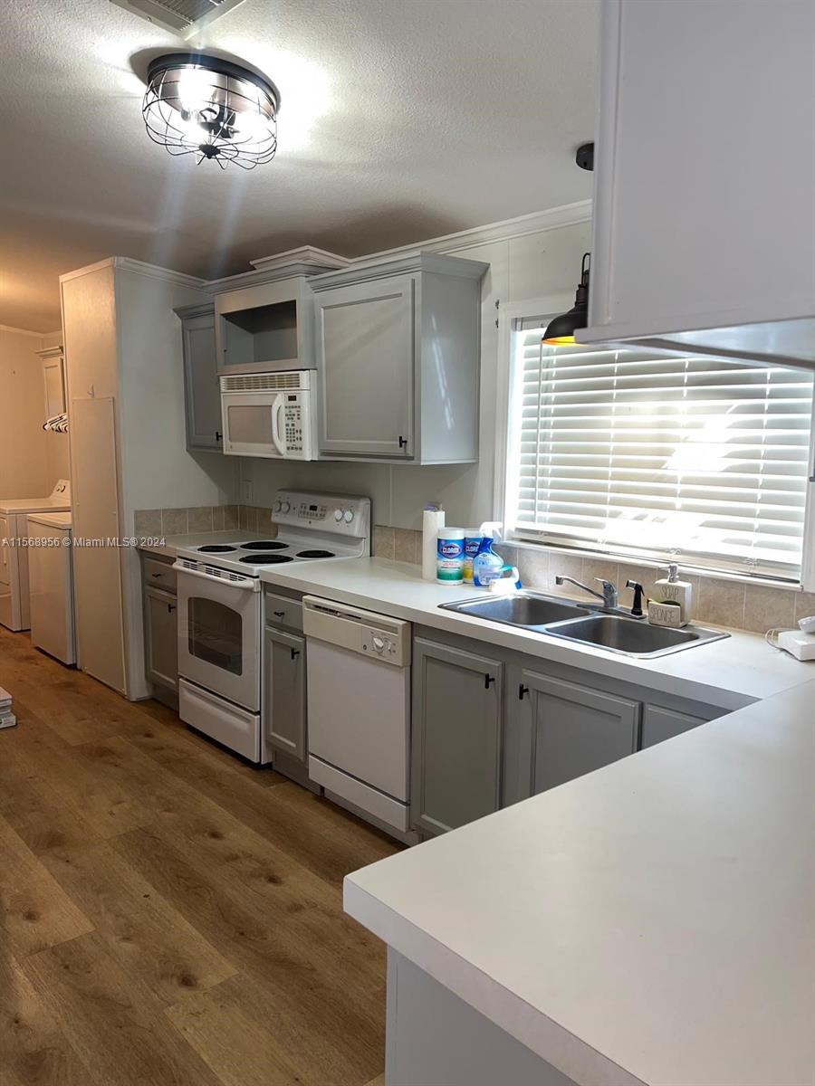 Florida City, Florida 33034, 3 Bedrooms Bedrooms, ,2 BathroomsBathrooms,Residential,For Sale,A11568956