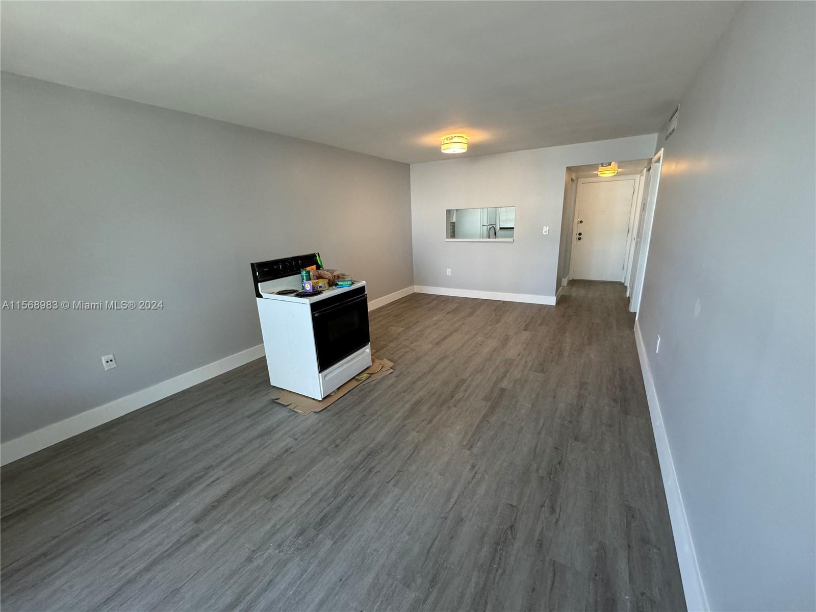 10985 SW 107th St 214, Miami, Florida 33176, 1 Bedroom Bedrooms, ,1 BathroomBathrooms,Residentiallease,For Rent,10985 SW 107th St 214,A11568983