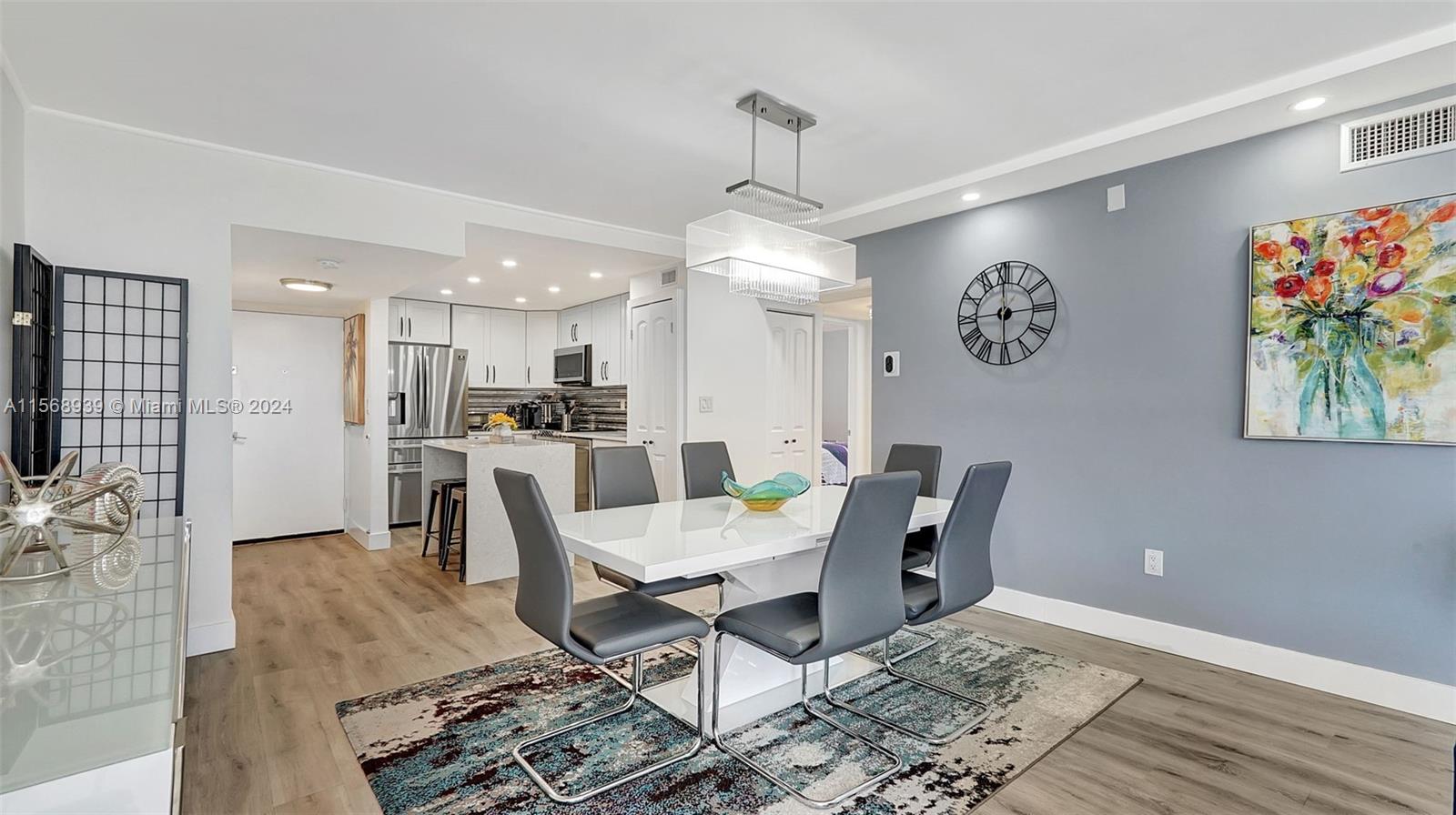 3701 N Country Club Dr 903, Aventura, Florida 33180, 2 Bedrooms Bedrooms, ,2 BathroomsBathrooms,Residential,For Sale,3701 N Country Club Dr 903,A11568939