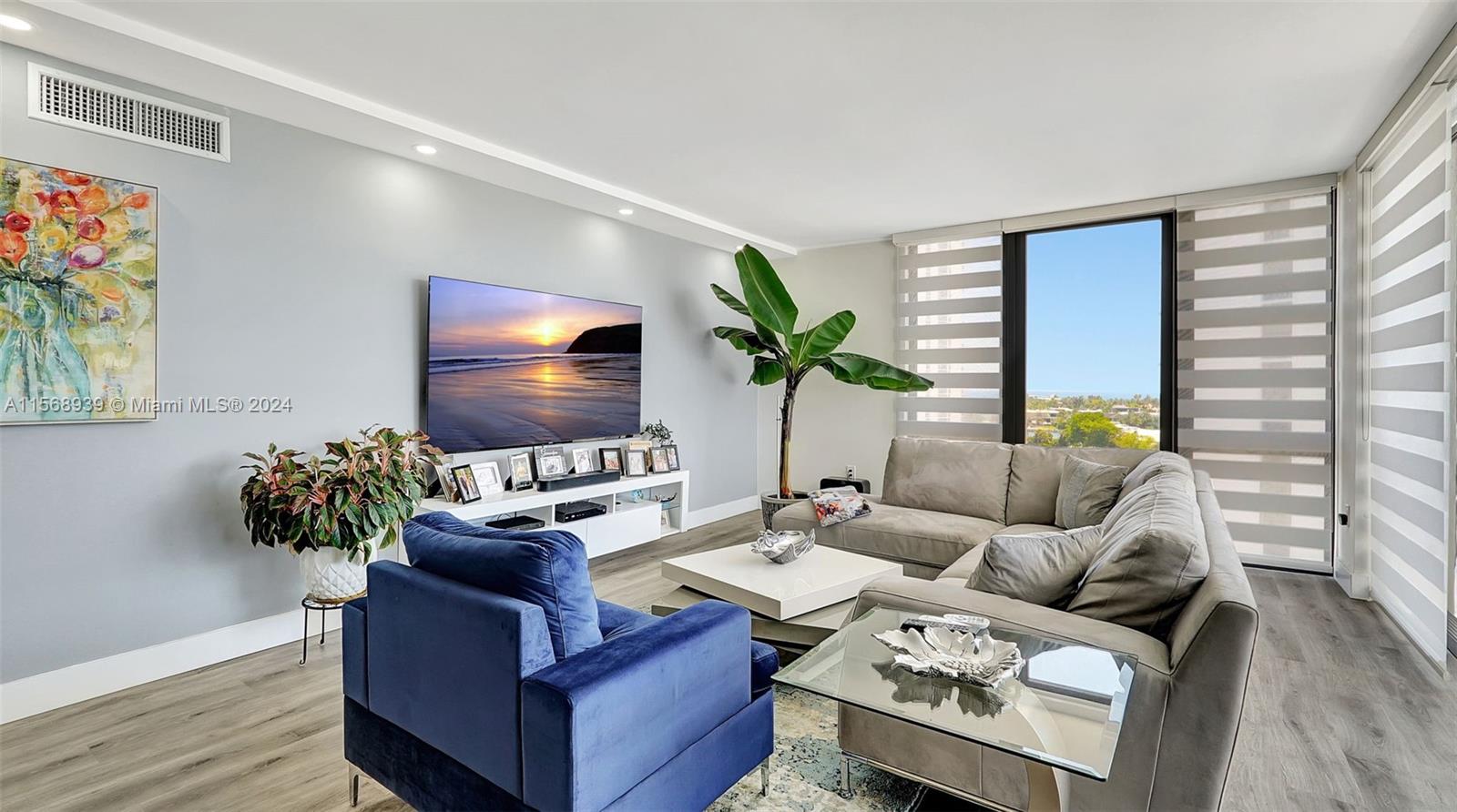 3701 N Country Club Dr 903, Aventura, Florida 33180, 2 Bedrooms Bedrooms, ,2 BathroomsBathrooms,Residential,For Sale,3701 N Country Club Dr 903,A11568939