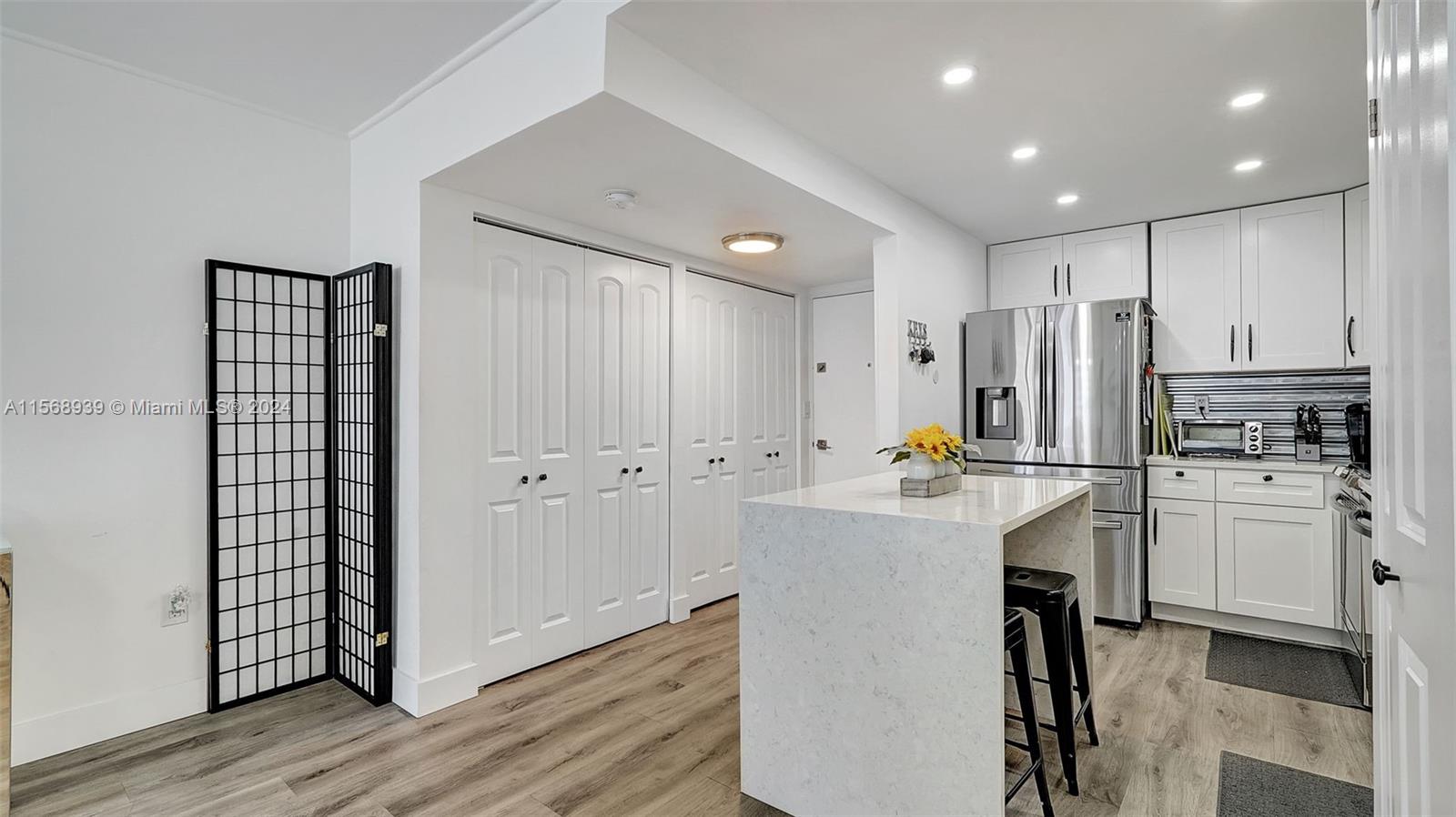 3701 N Country Club Dr 903, Aventura, Florida 33180, 2 Bedrooms Bedrooms, ,2 BathroomsBathrooms,Residential,For Sale,3701 N Country Club Dr 903,A11568939