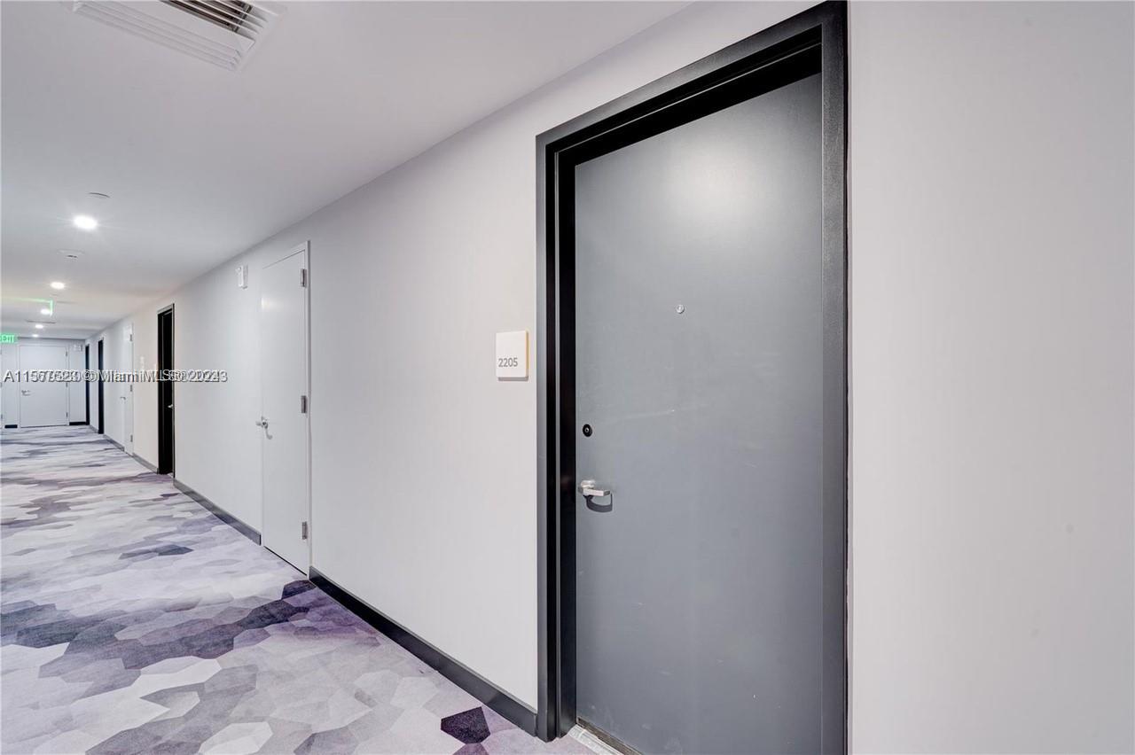 227 NE 2nd St 2205, Miami, Florida 33132, 1 Bedroom Bedrooms, ,1 BathroomBathrooms,Residentiallease,For Rent,227 NE 2nd St 2205,A11567523