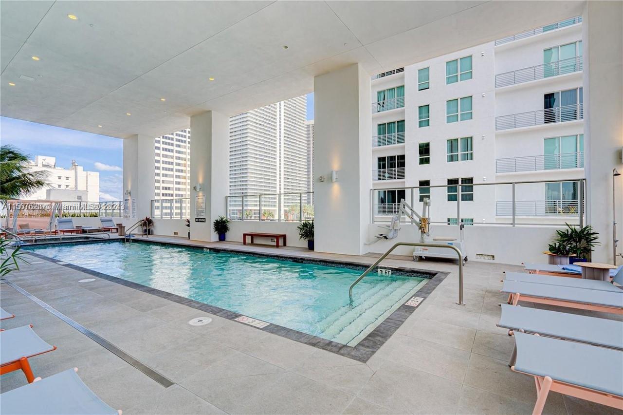 227 NE 2nd St 2205, Miami, Florida 33132, 1 Bedroom Bedrooms, ,1 BathroomBathrooms,Residentiallease,For Rent,227 NE 2nd St 2205,A11567523