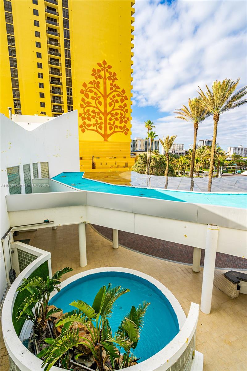 16425 Collins Ave 212, Sunny Isles Beach, Florida 33160, 2 Bedrooms Bedrooms, ,2 BathroomsBathrooms,Residential,For Sale,16425 Collins Ave 212,A11569006