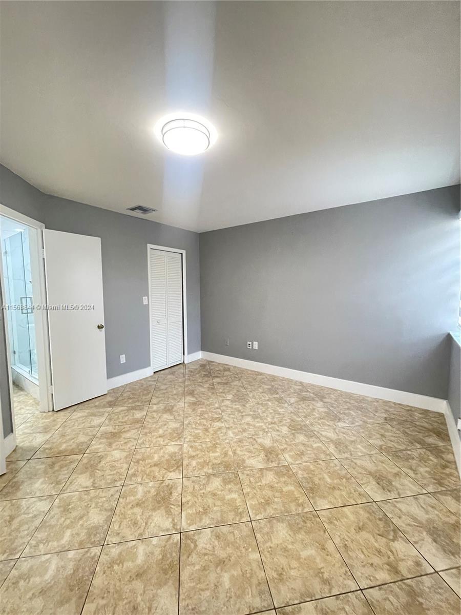 18310 NW 68th Ave D, Hialeah, Florida 33015, 1 Bedroom Bedrooms, ,1 BathroomBathrooms,Residentiallease,For Rent,18310 NW 68th Ave D,A11568844