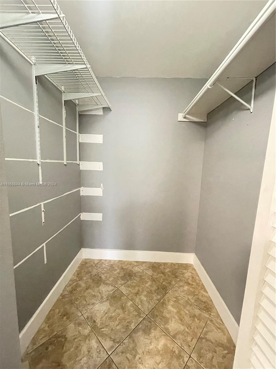 18310 NW 68th Ave D, Hialeah, Florida 33015, 1 Bedroom Bedrooms, ,1 BathroomBathrooms,Residentiallease,For Rent,18310 NW 68th Ave D,A11568844